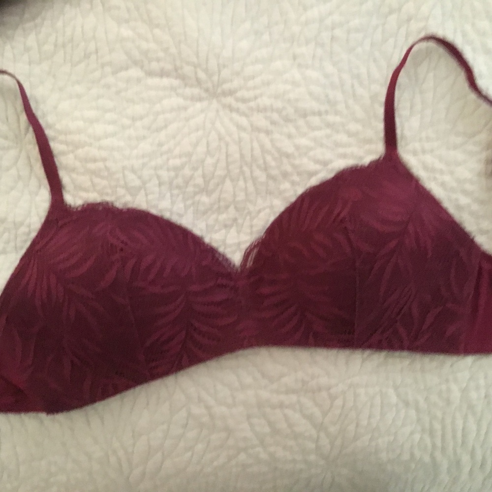 Pretty Burgundy & Comfortable Bra!!
